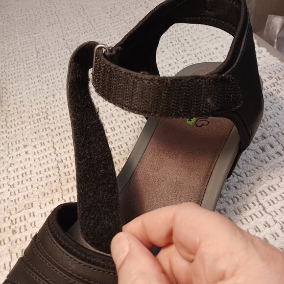 BareTraps Womens 'Boland' Leather Adjustable Strap Open Toe Wedge Sandals sz 9.5 - Picture 4 of 11